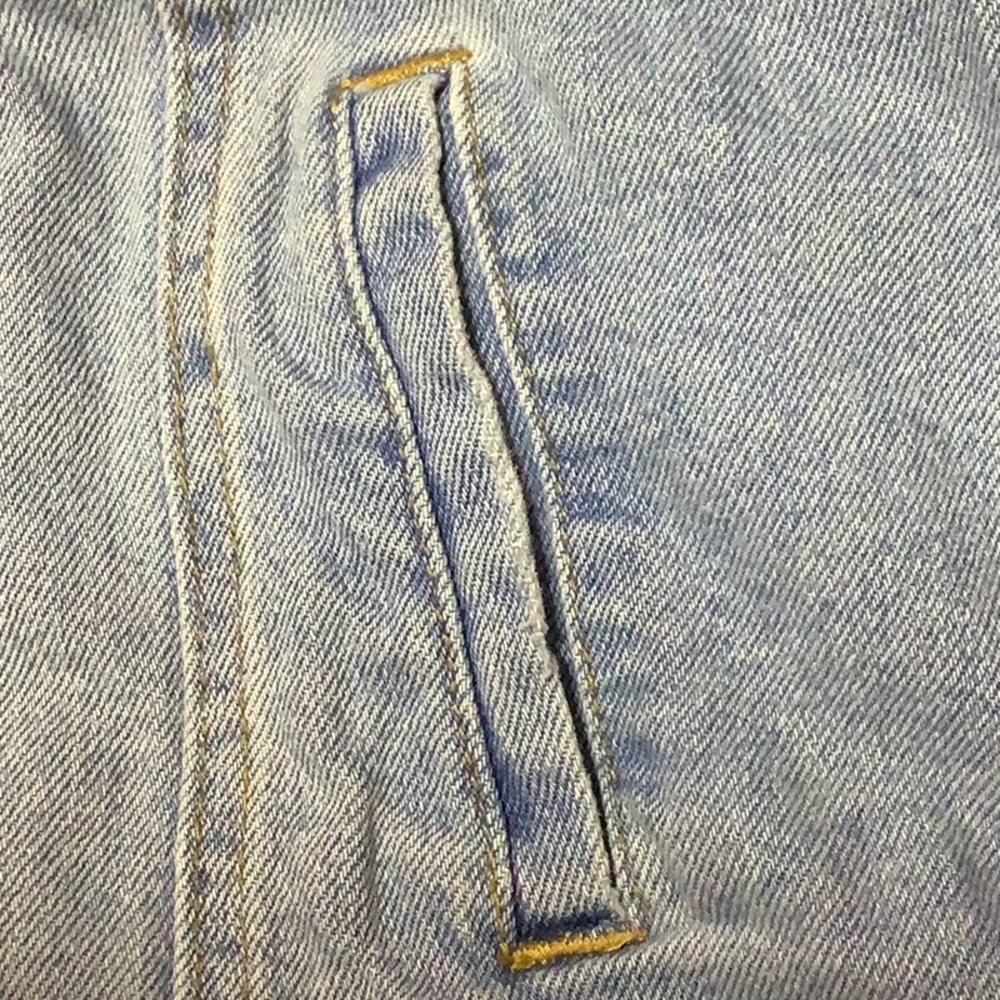 Universal thread jean jacket - Picture 10 of 12